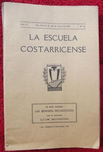 Portada del libro de 8 ejemplares de La Escuela Costarricense