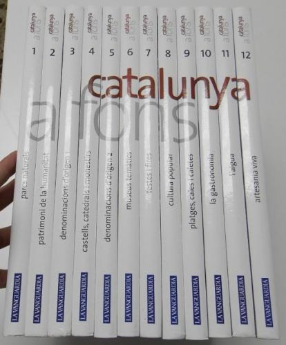 Portada del libro de Catalunya a fons. (12 tomos: 1. Parcs naturals; 2: Patrimoni de la humanitat; 3: Denominacions d'origen...