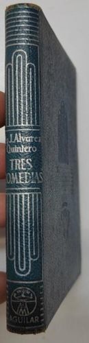 Portada del libro de Tres comedias (El genio alegre / Amores y amoríos / Puebla de las mujeres)