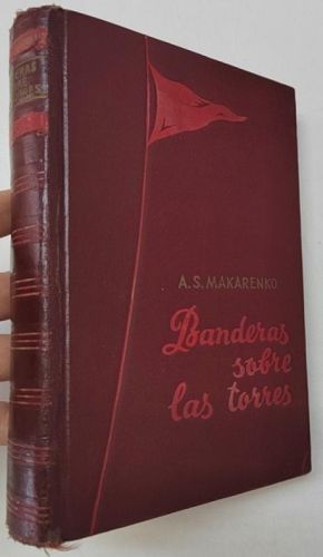 Portada del libro de Banderas sobre las torres
