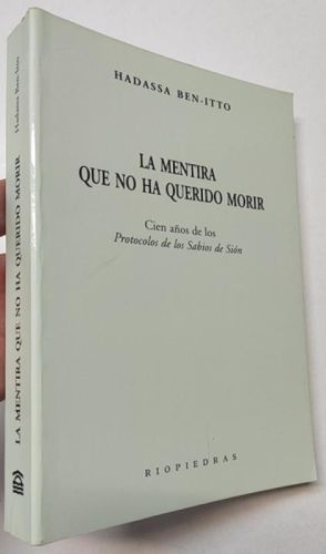 Portada del libro de La mentira que no ha querido morir