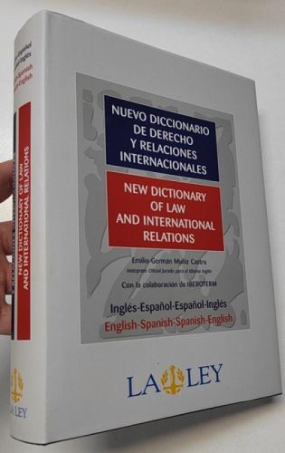 Portada del libro de Nuevo diccionario de derecho y relaciones internacionales / New Dictionary of Law and International...