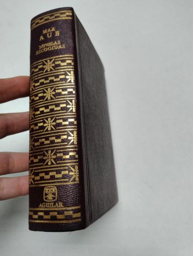 Portada del libro de Novelas escogidas