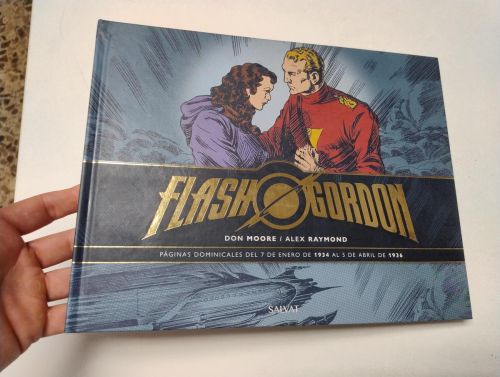 Portada del libro de Flash Gordon. Páginas dominicales del 7 de enero de 1934 al 5 de abril de 1936