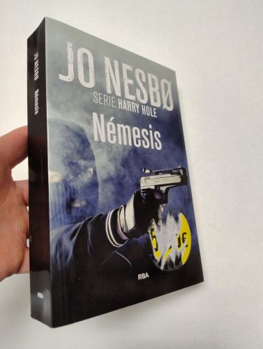 Portada del libro de Némesis (RBA, 2016)