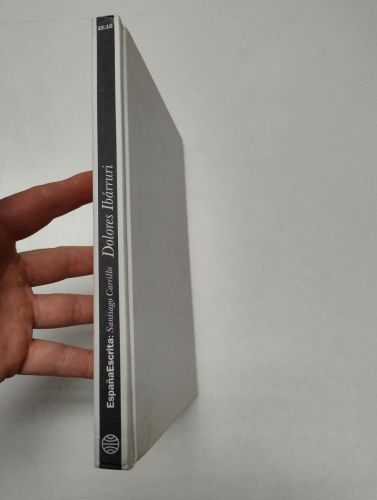 Portada del libro de Dolores Ibárruri. Pasionaria, una fuerza de la naturaleza