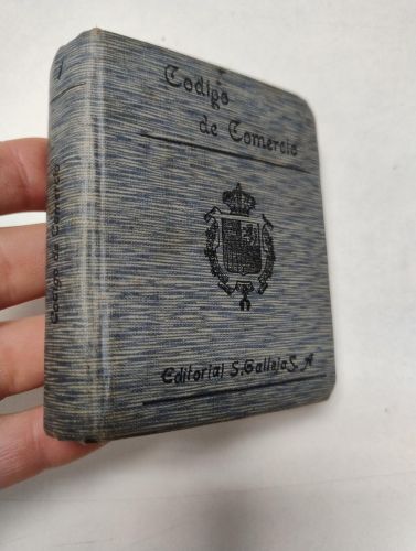 Portada del libro de Código de comercio
