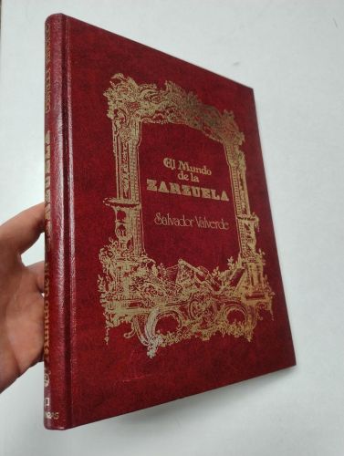 Portada del libro de El Mundo de la Zarzuela