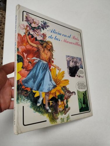 Portada del libro de Alicia en el Pais de las maravillas