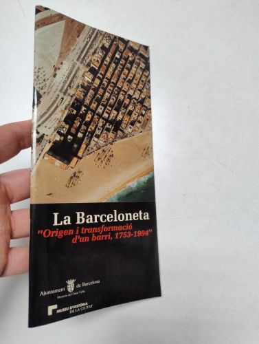 Portada del libro de La Barceloneta. Origen i transformació d'un barri, 1753-1994