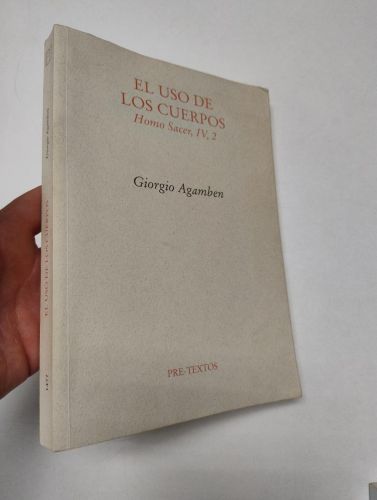 Portada del libro de El uso de los cuerpos