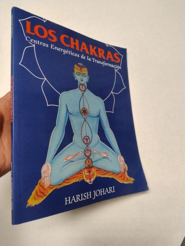Portada del libro de Los Chakras: Centros Energéticos de la Transformación