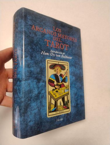 Portada del libro de Los arcanos mayores del Tarot