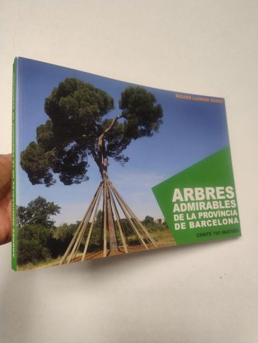 Portada del libro de Arbres admirables de la província de Barcelona