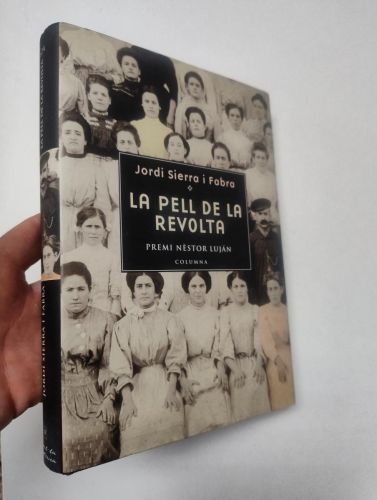 Portada del libro de La pell de la revolta