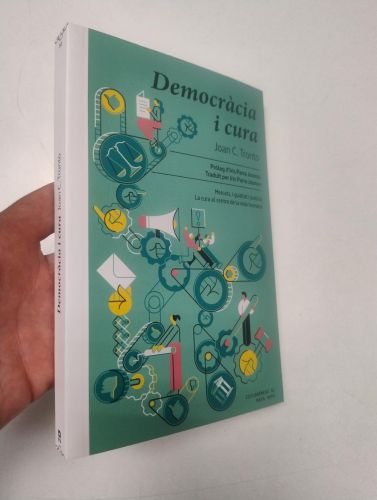Portada del libro de Democràcia i cura