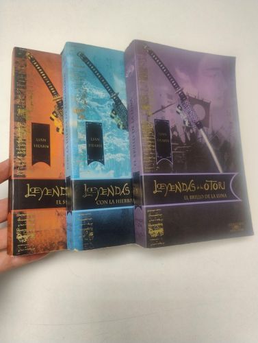 Portada del libro de Leyendas de Otori (1, El suelo del ruiseñor; 2, Con la hierba de almohada; 3, El brillo de la luna)