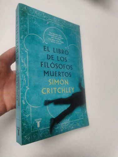 Portada del libro de El libro de los filósofos muertos