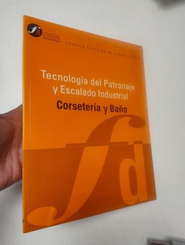 Portada del libro de Tecnología del Patronaje Industrial. Corsetería y Baño