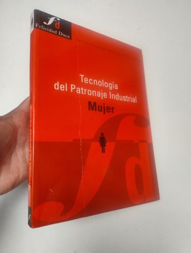 Portada del libro de Tecnología del patronaje industrial. Mujer