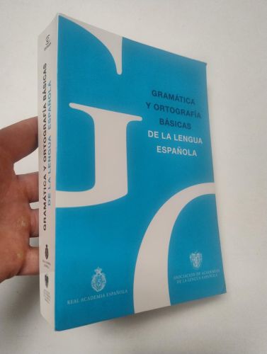 Portada del libro de Gramática y Ortografía básicas de la lengua española