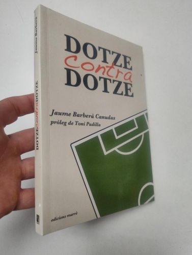 Portada del libro de Dotze contra dotze