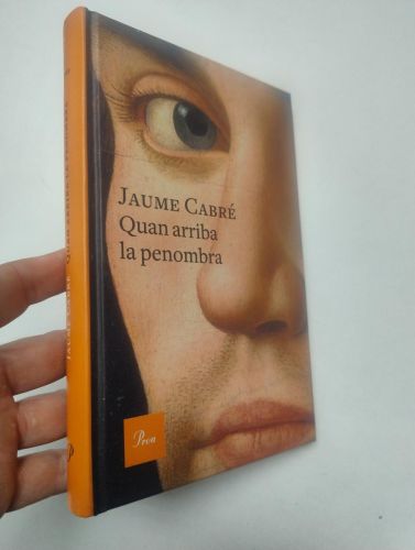 Portada del libro de Quan arriba la penombra