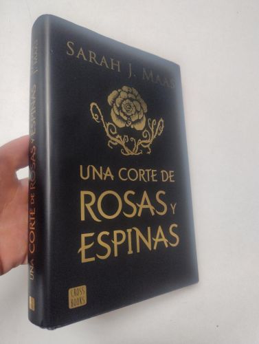 Portada del libro de Una corte de rosas y espinas