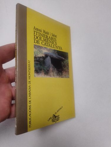 Portada del libro de Itineraris dolmènics de Catalunya