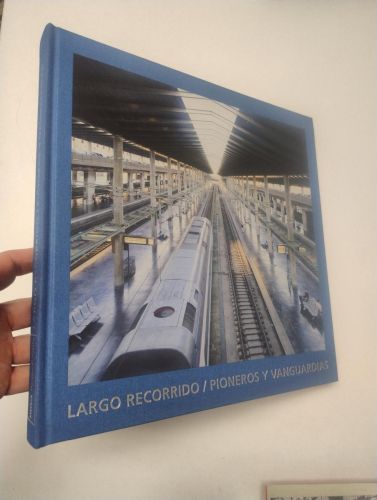 Portada del libro de Largo recorrido / Pioneros y vanguardias