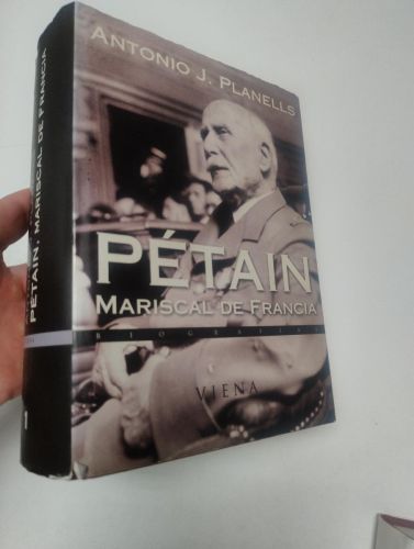 Portada del llibre de Pétain, mariscal de Francia