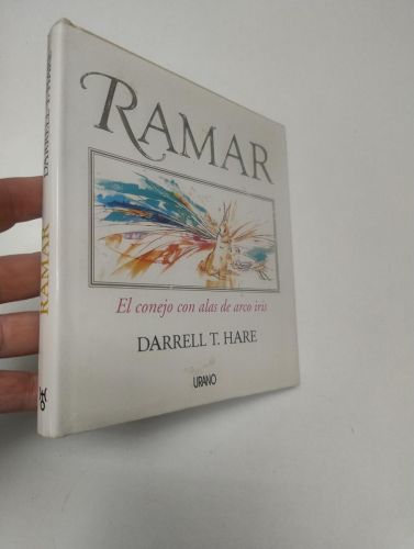 Portada del libro de Ramar. El conejo con alas de arco iris