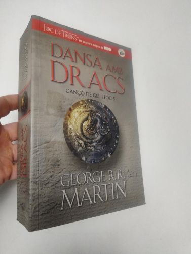 Portada del libro de Dansa amb dracs (Cançó de gel i foc 5)