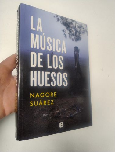 Portada del libro de La música de los huesos