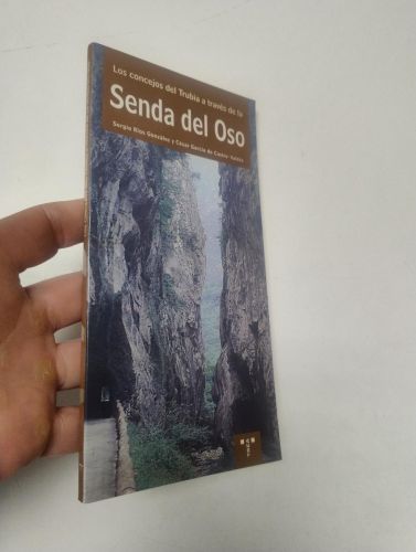Portada del libro de Los concejos del Trubia a través de la senda del Oso