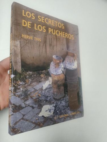 Portada del libro de Los secretos de los pucheros