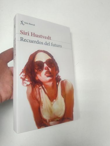 Portada del libro de Recuerdos del futuro