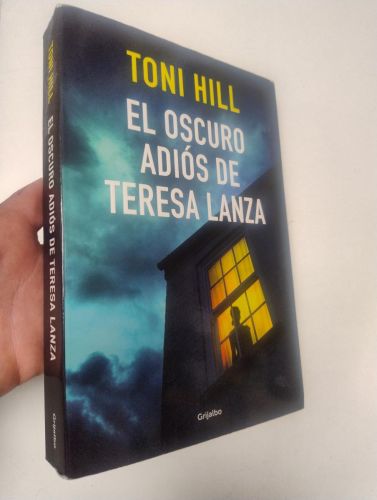 Portada del libro de El oscuro adiós de Teresa Lanza