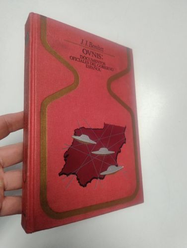 Portada del libro de Ovnis: Documentos oficiales del gobierno español