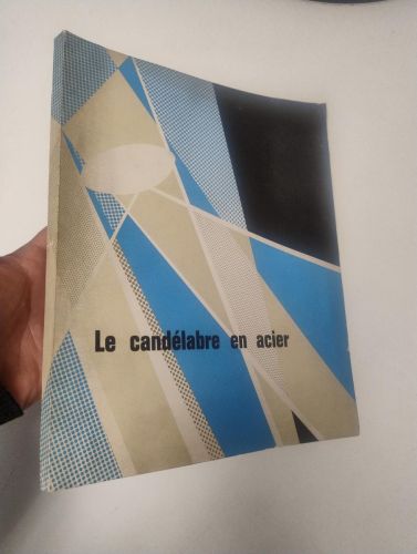 Portada del libro de Le candélabre en acier