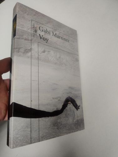 Portada del libro de Voy (1ª ed. Dedicado por el autor)