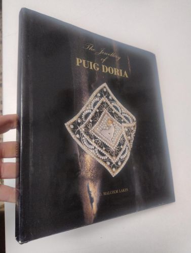 Portada del libro de The Jewellery of José María Puig Doria