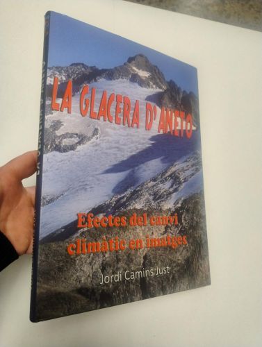 Portada del libro de La glacera d'Aneto