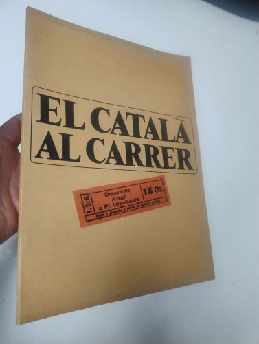 Portada del libro de El català al carrer