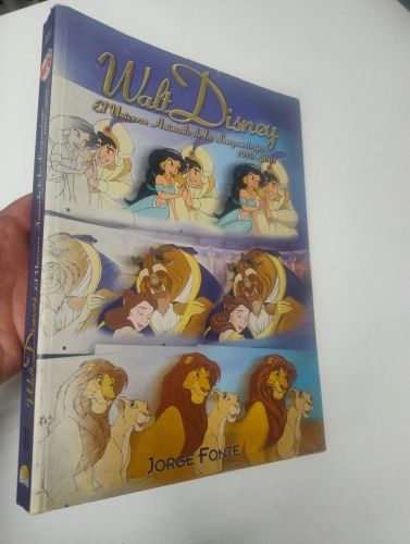 Portada del libro de Walt Disney. El universo animado de los largometrajes (1970-2001)