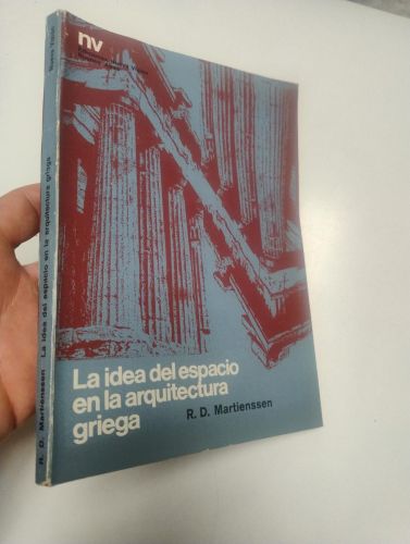 Portada del libro de La idea del espacio en la arquitectura griega