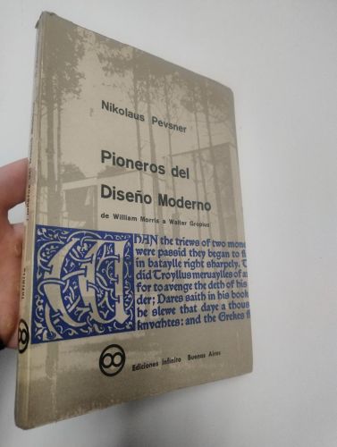 Portada del libro de Pioneros del diseño moderno
