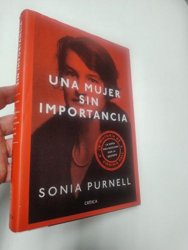 Portada del libro de Una mujer sin importancia