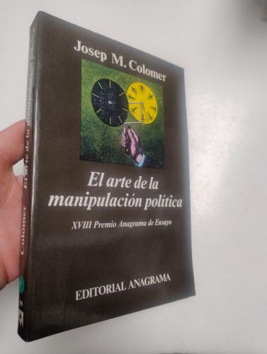 Portada del libro de El arte de la manipulación política