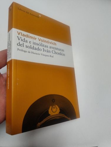 Portada del llibre de Vida e insólitas aventuras del soldado Iván Chonkin